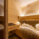Bozena Jacuzzi & Sauna 3*