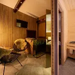 Bozena Jacuzzi & Sauna 扎科帕内