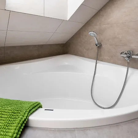 Bozena Jacuzzi & Sauna Bed & Breakfast *
