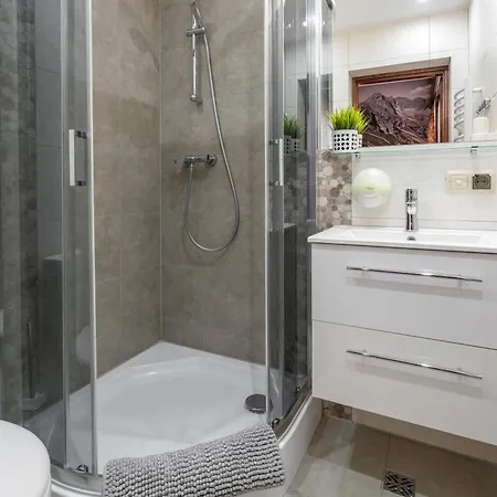 Bozena Jacuzzi & Sauna