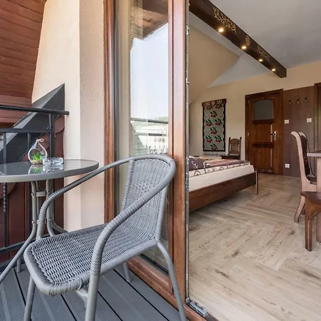 Bozena Jacuzzi & Sauna Frühstückspension 3*