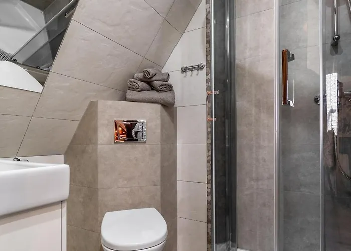 Bozena Jacuzzi & Sauna Bed & Breakfast 3*