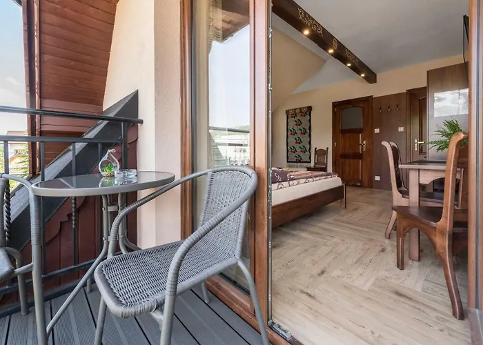 Bozena Jacuzzi & Sauna Bed & Breakfast 3*