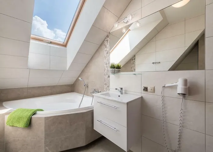 Bozena Jacuzzi & Sauna 3*